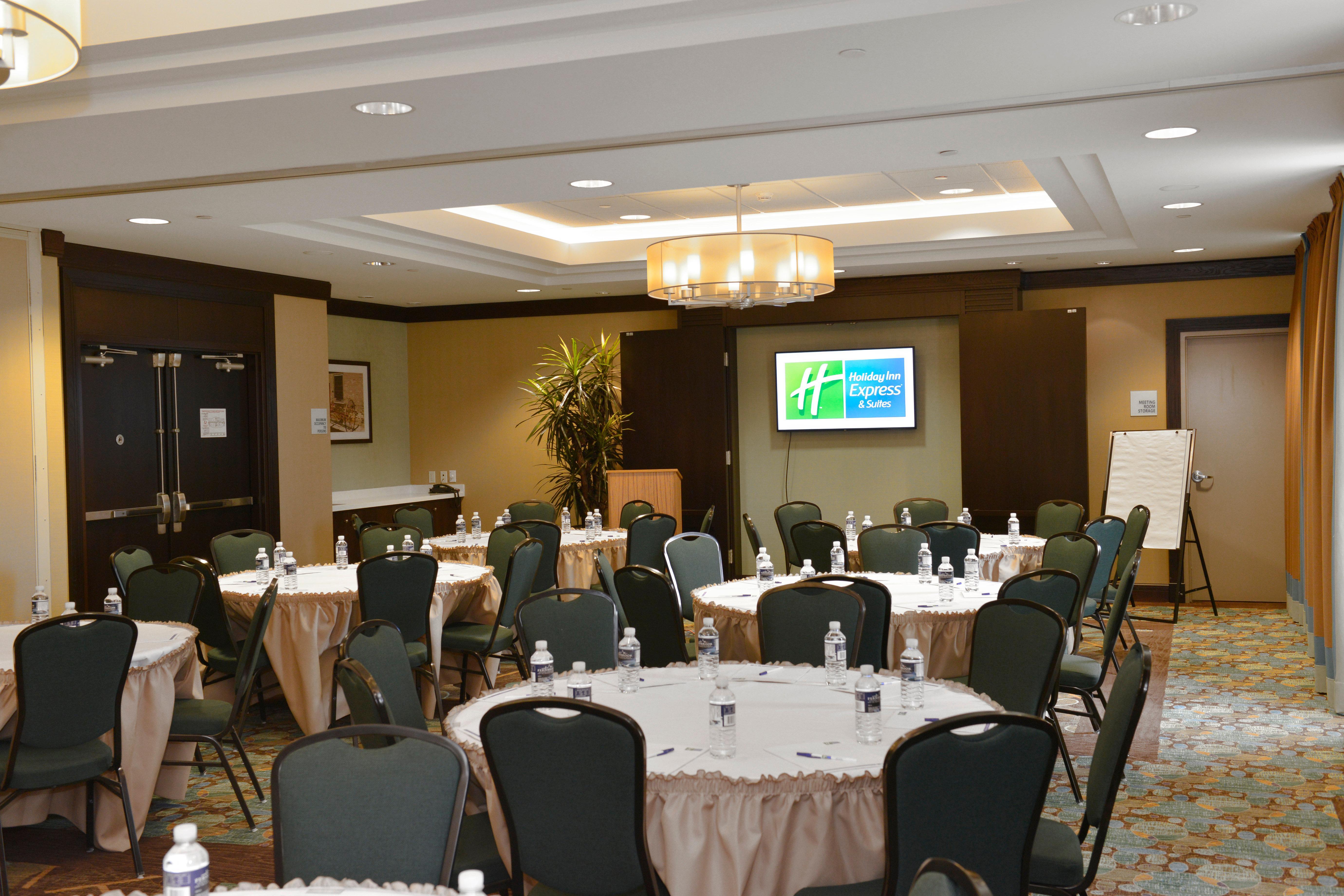 Holiday Inn Express Hotel & Suites Waterloo - St. Jacobs Area By Ihg מראה חיצוני תמונה